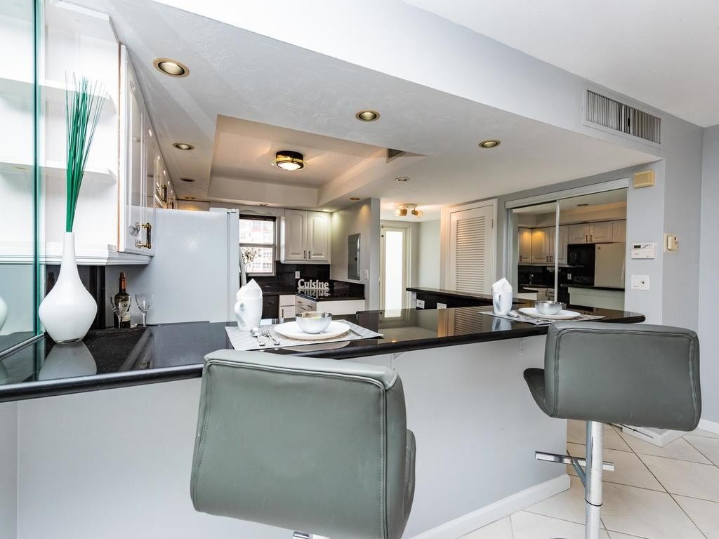 BERMUDA HOUSE CONDO - Residential