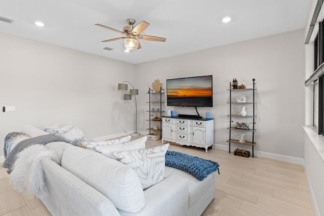 VERANDA GARDENS EAST PHASE 4 - Residential