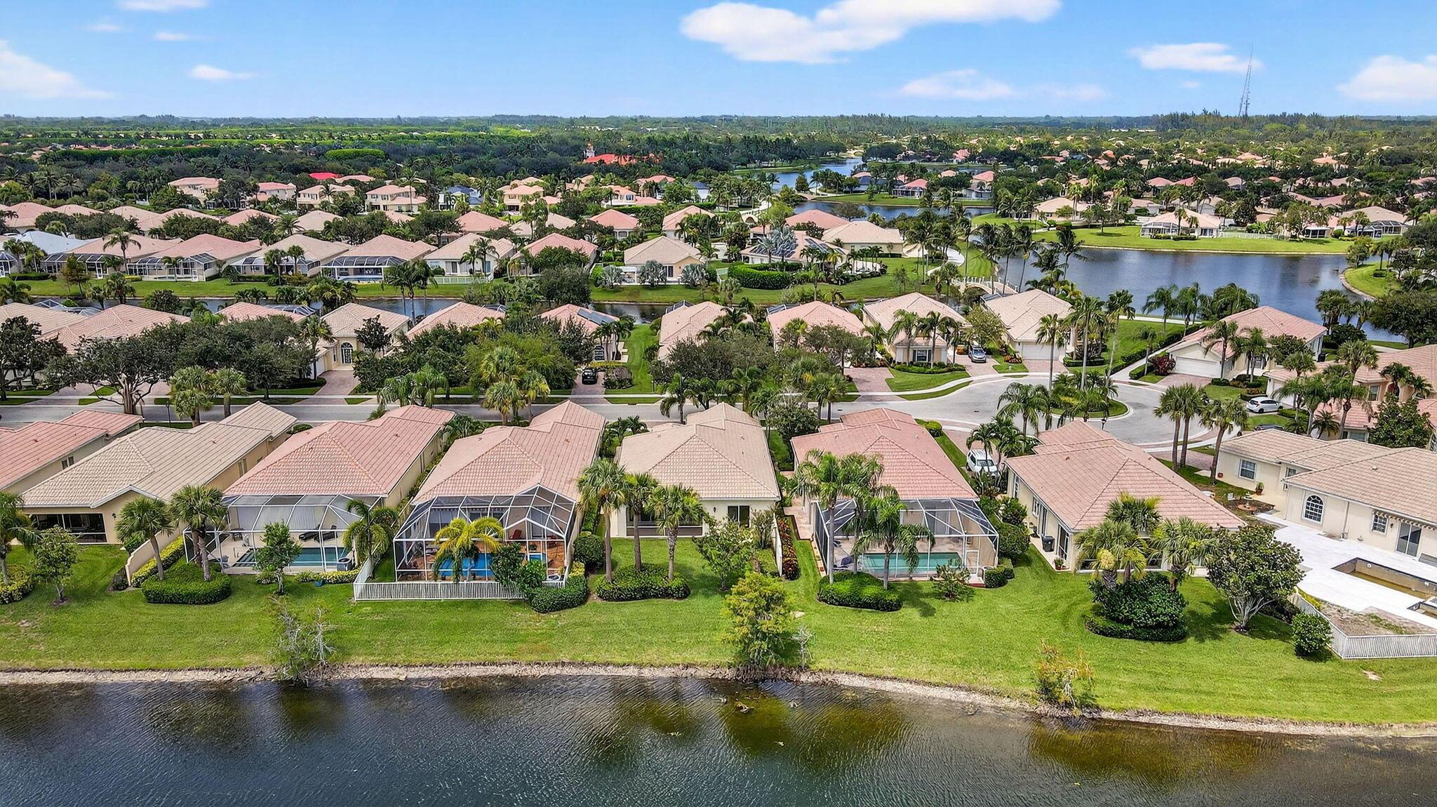 Wellington, Florida 33414, United States, 3 Bedrooms Bedrooms, ,3 BathroomsBathrooms,Residential,Pending,209490