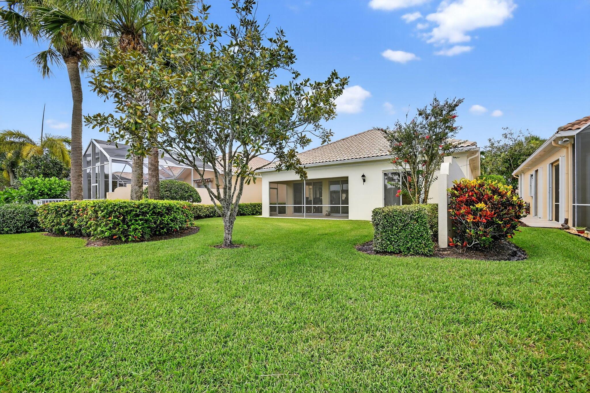 Wellington, Florida 33414, United States, 3 Bedrooms Bedrooms, ,3 BathroomsBathrooms,Residential,Pending,209490