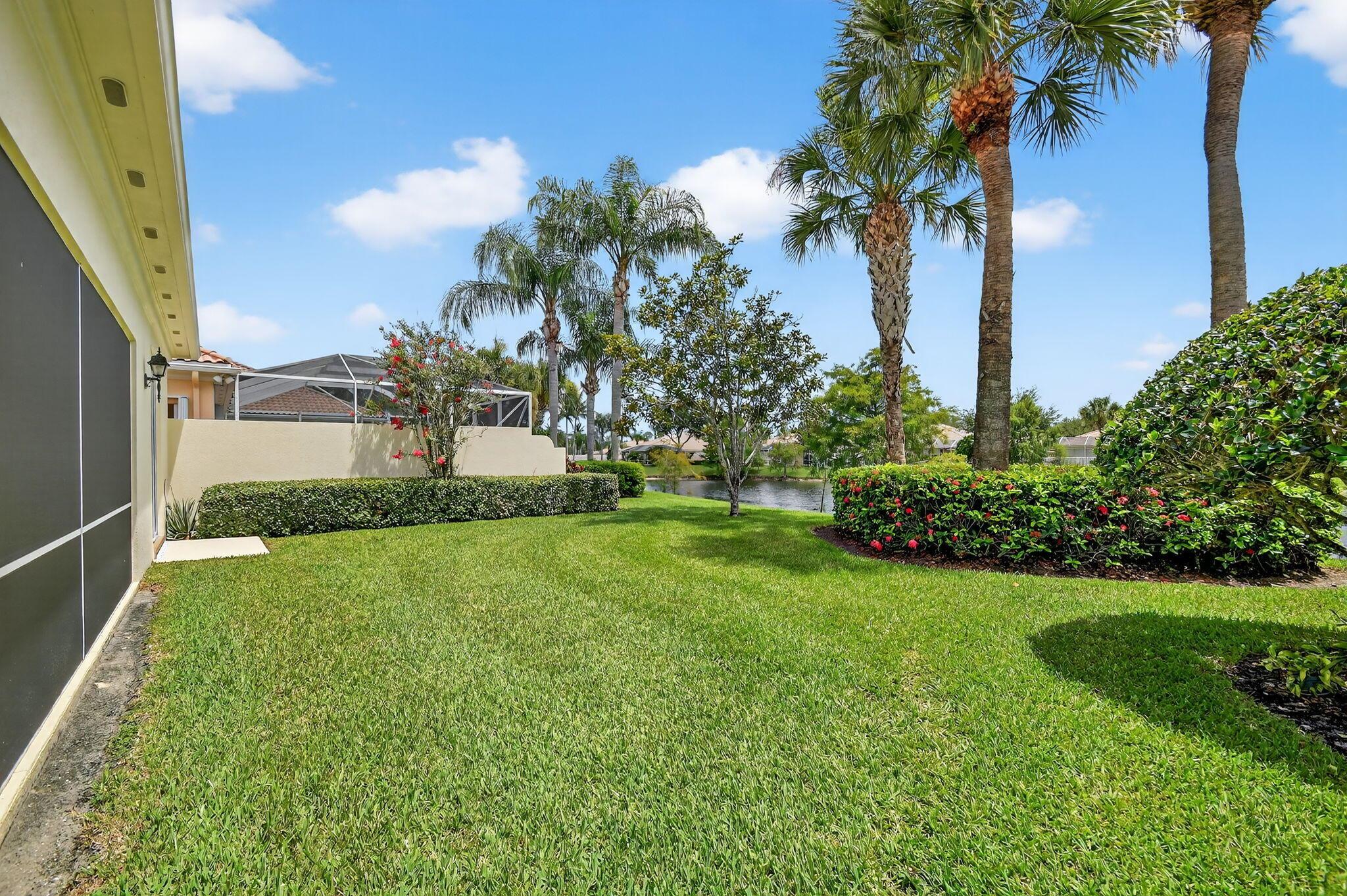 Wellington, Florida 33414, United States, 3 Bedrooms Bedrooms, ,3 BathroomsBathrooms,Residential,Pending,209490