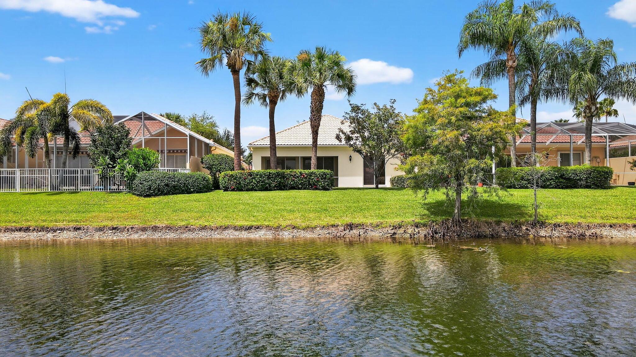 Wellington, Florida 33414, United States, 3 Bedrooms Bedrooms, ,3 BathroomsBathrooms,Residential,Pending,209490