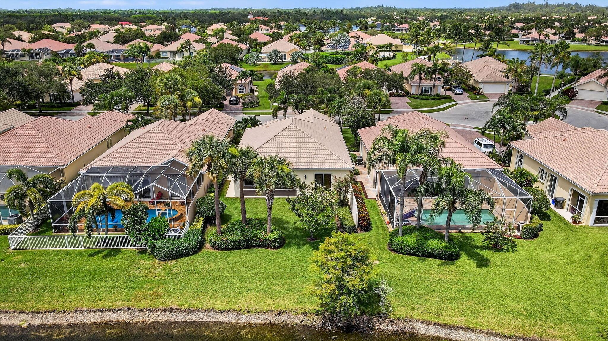 Wellington, Florida 33414, United States, 3 Bedrooms Bedrooms, ,3 BathroomsBathrooms,Residential,Pending,209490