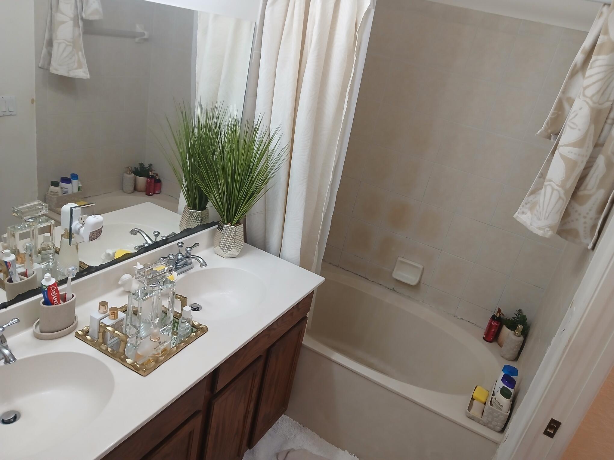 MAJORCA ISLES III CONDO - Residential