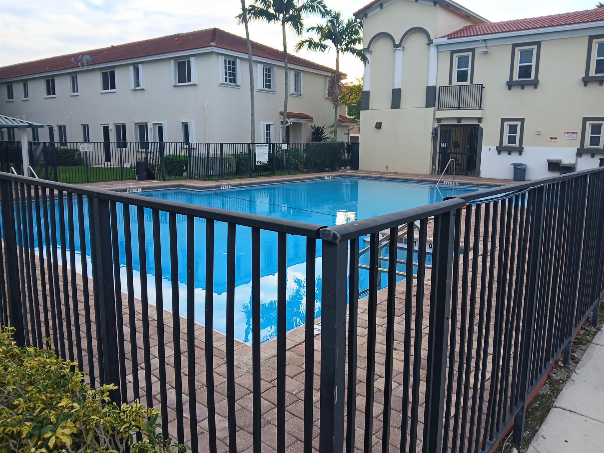 MAJORCA ISLES III CONDO - Residential