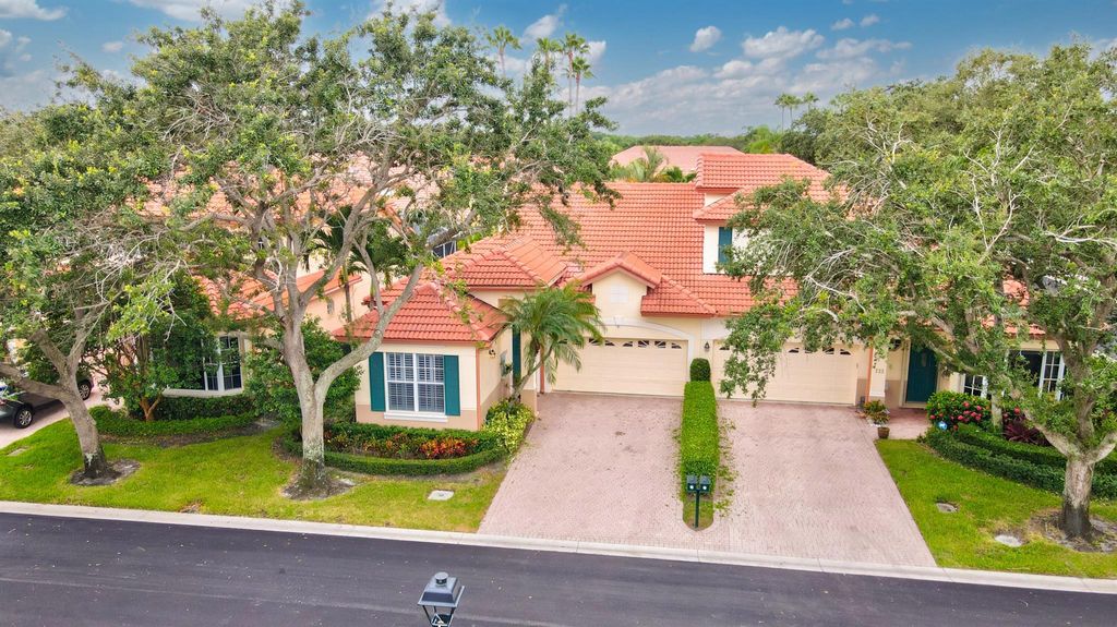 Photo of 123 Spyglass Way, Palm Beach Gardens, FL 33418 (MLS # R10907433)