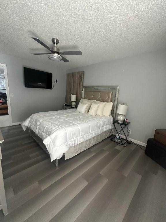 COVERED BRIDGE COND - Residential