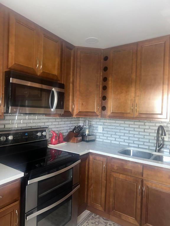 COVERED BRIDGE COND - Residential