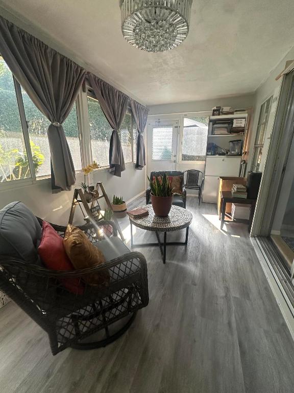 COVERED BRIDGE COND - Residential