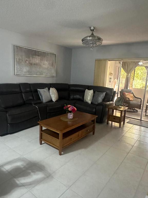 COVERED BRIDGE COND - Residential