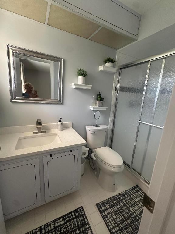 COVERED BRIDGE COND - Residential