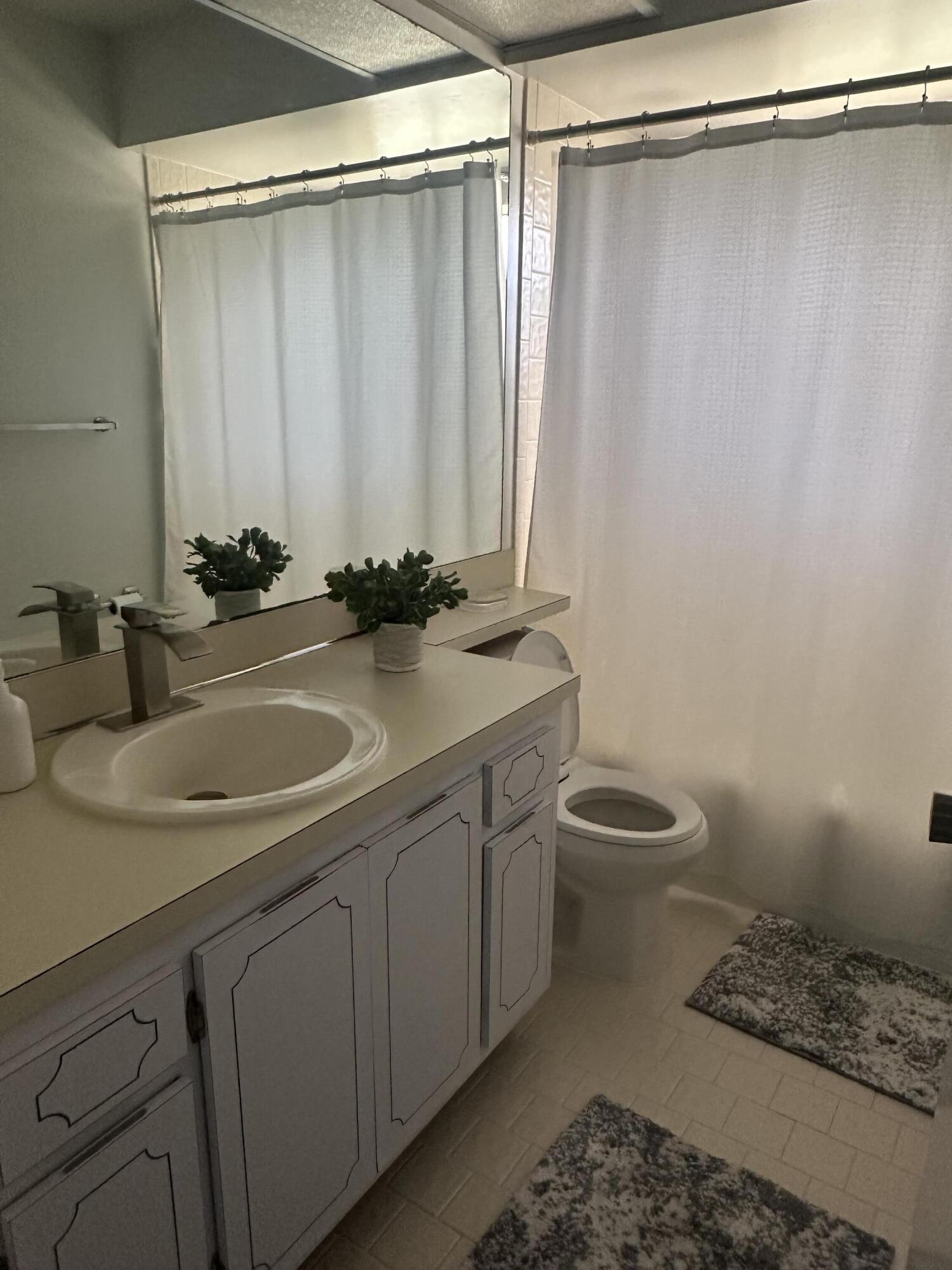 COVERED BRIDGE COND - Residential