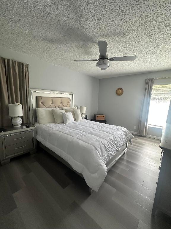 COVERED BRIDGE COND - Residential