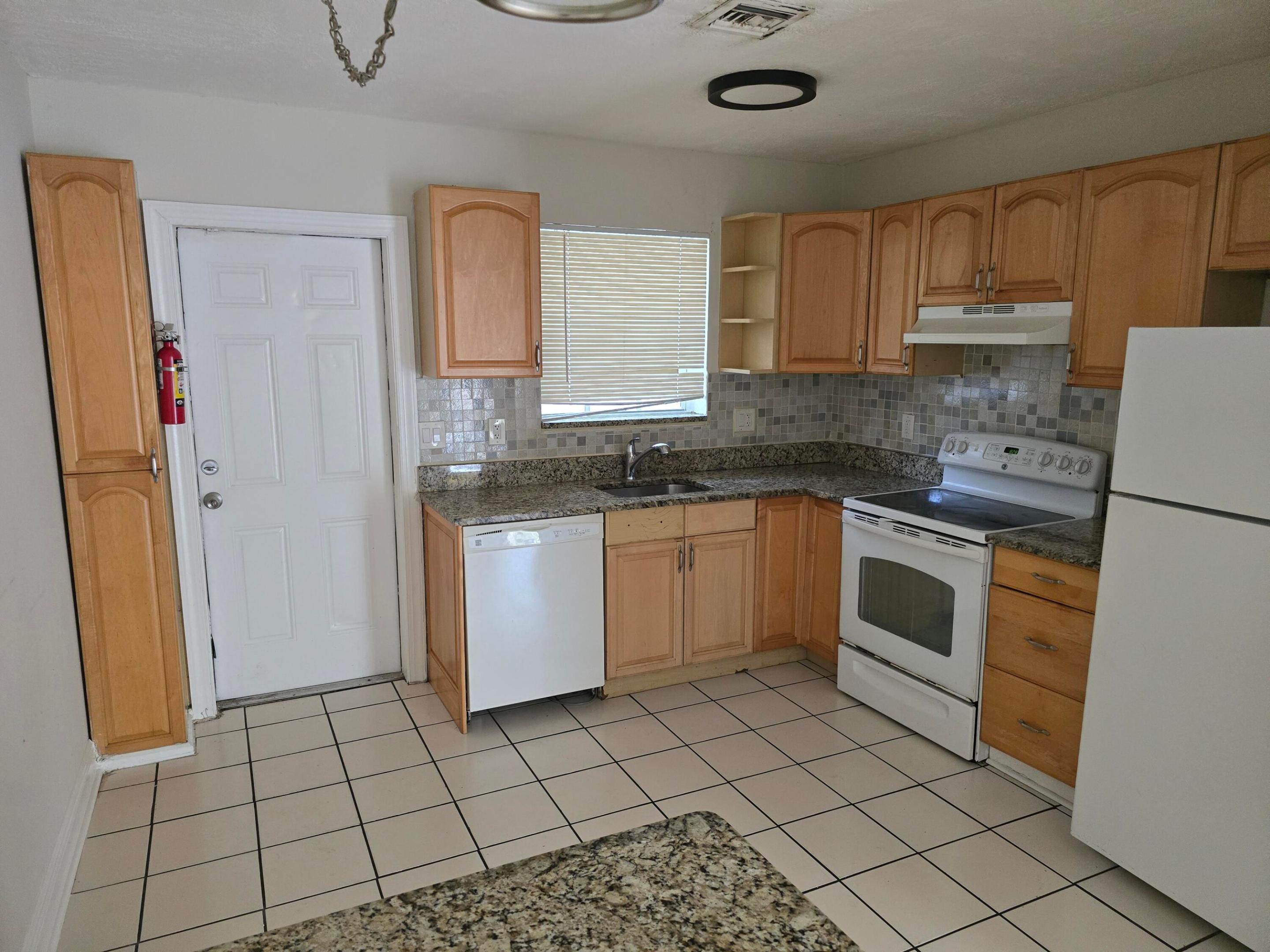 BRYAN SUB - Residential Lease