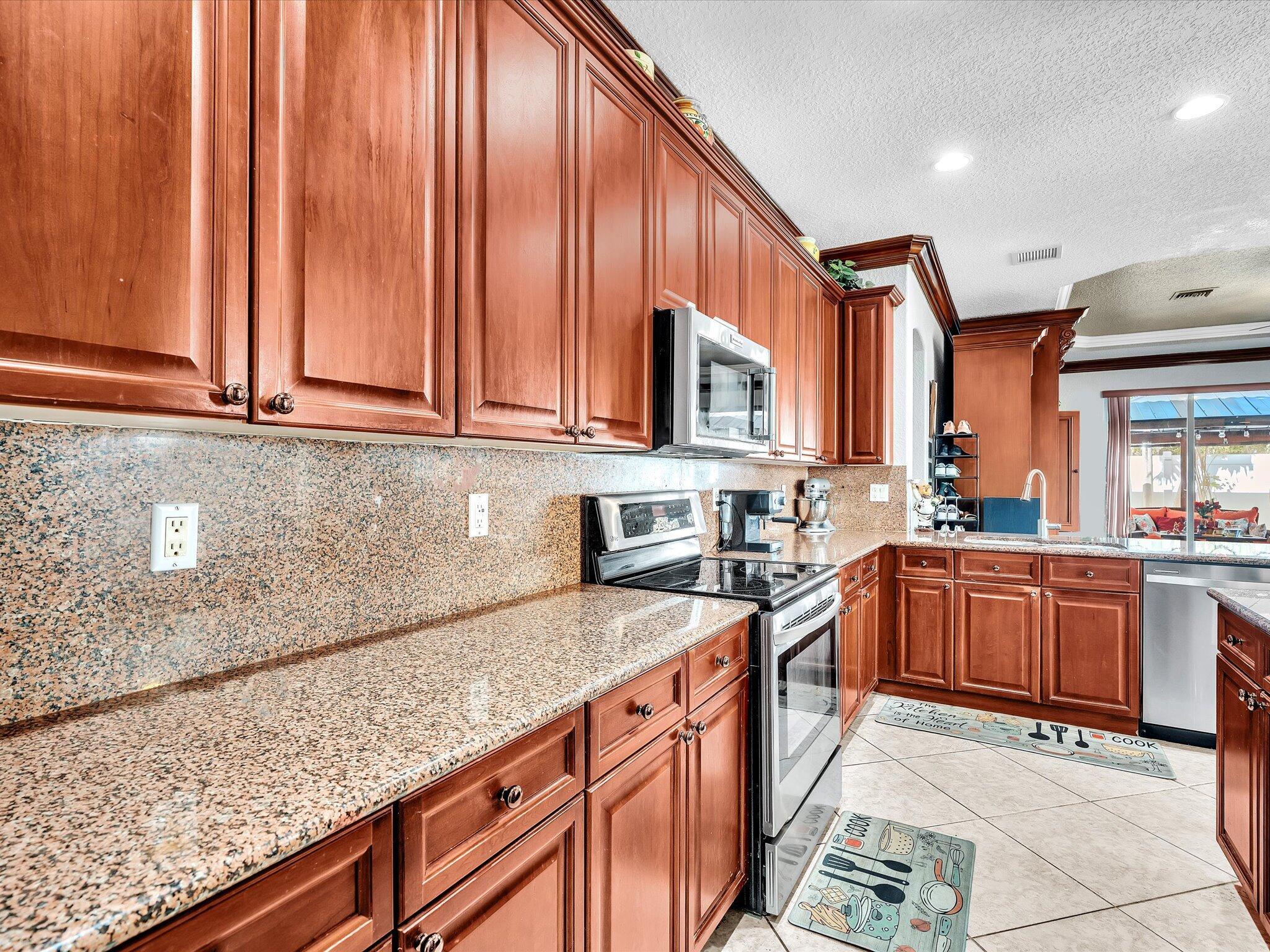 SABAL LAKES PH 4 - Residential