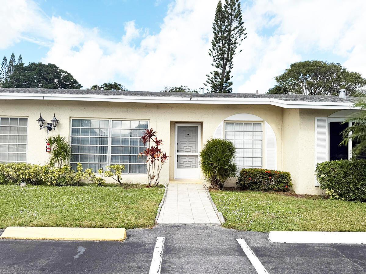 PALM GREENS 1 - Residential Lease