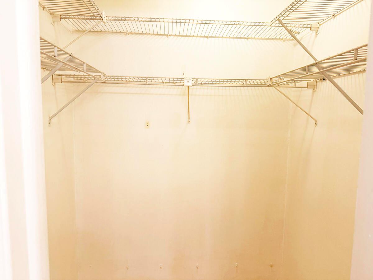 PALM GREENS 1 - Residential Lease