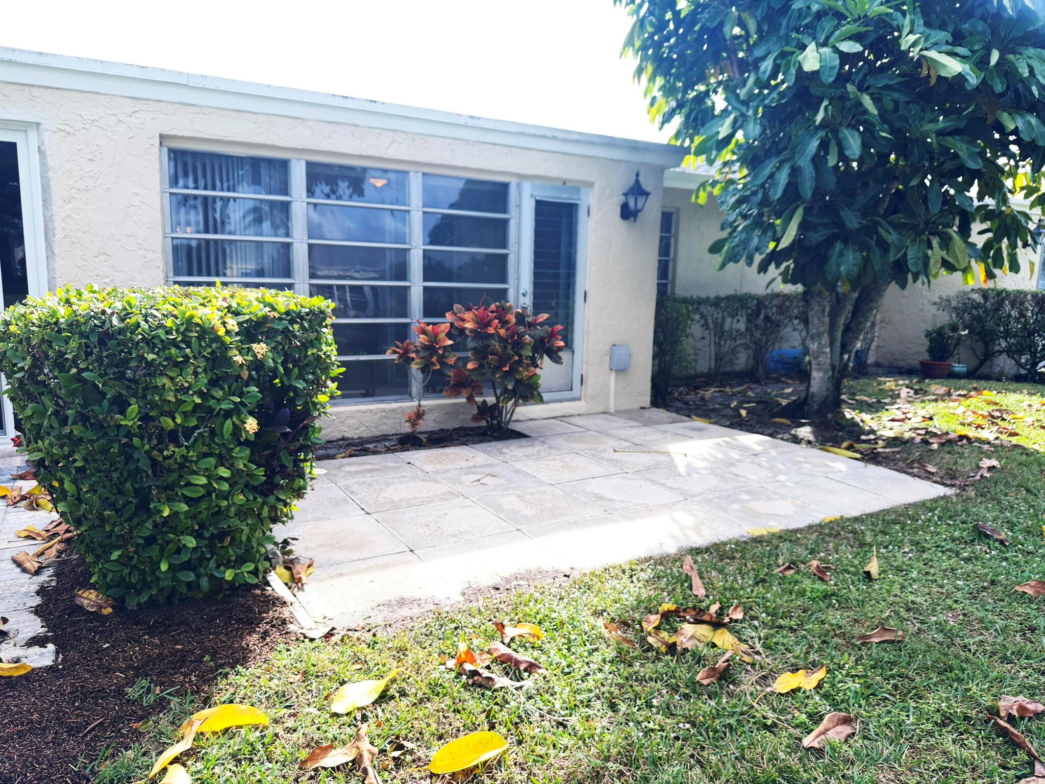 PALM GREENS 1 - Residential Lease