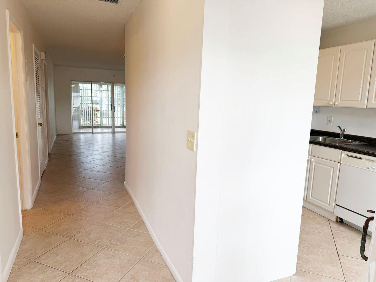 PALM GREENS 1 - Residential Lease