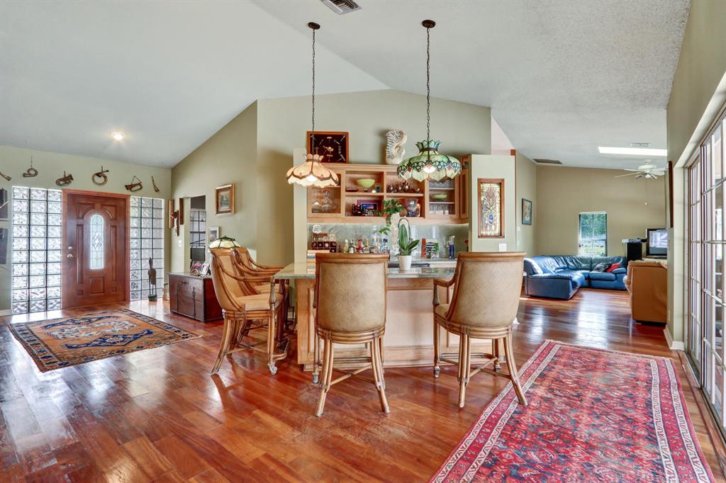 WHISPERING TRAILS - Residential