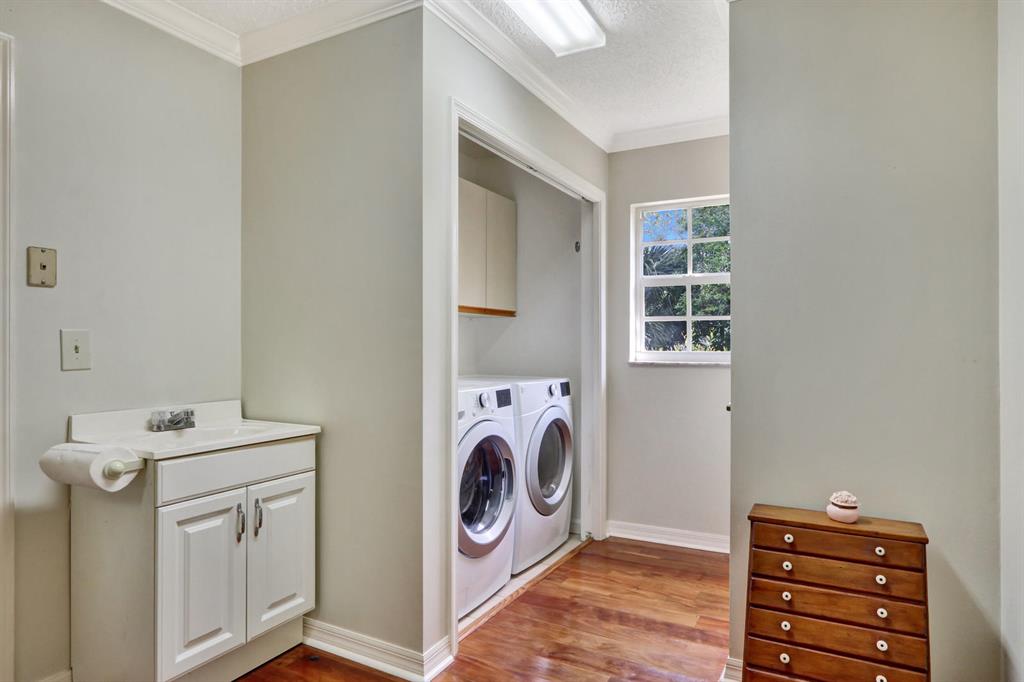 WHISPERING TRAILS - Residential