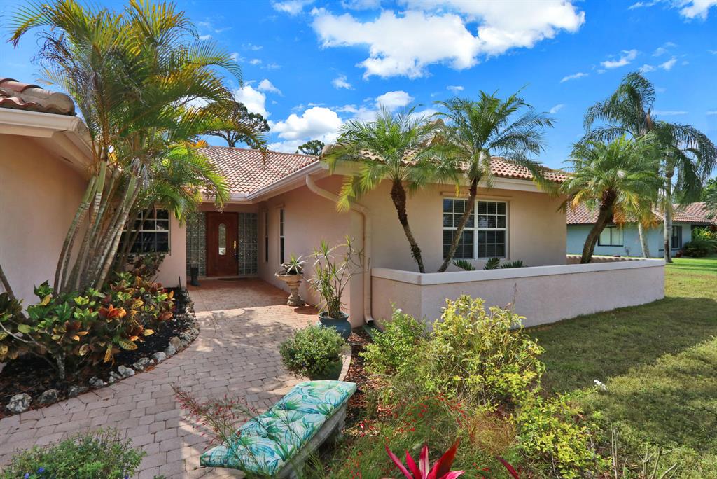 WHISPERING TRAILS - Residential