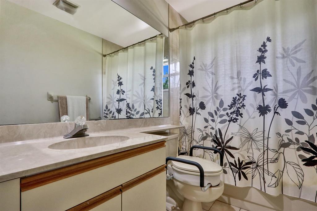 WHISPERING TRAILS - Residential