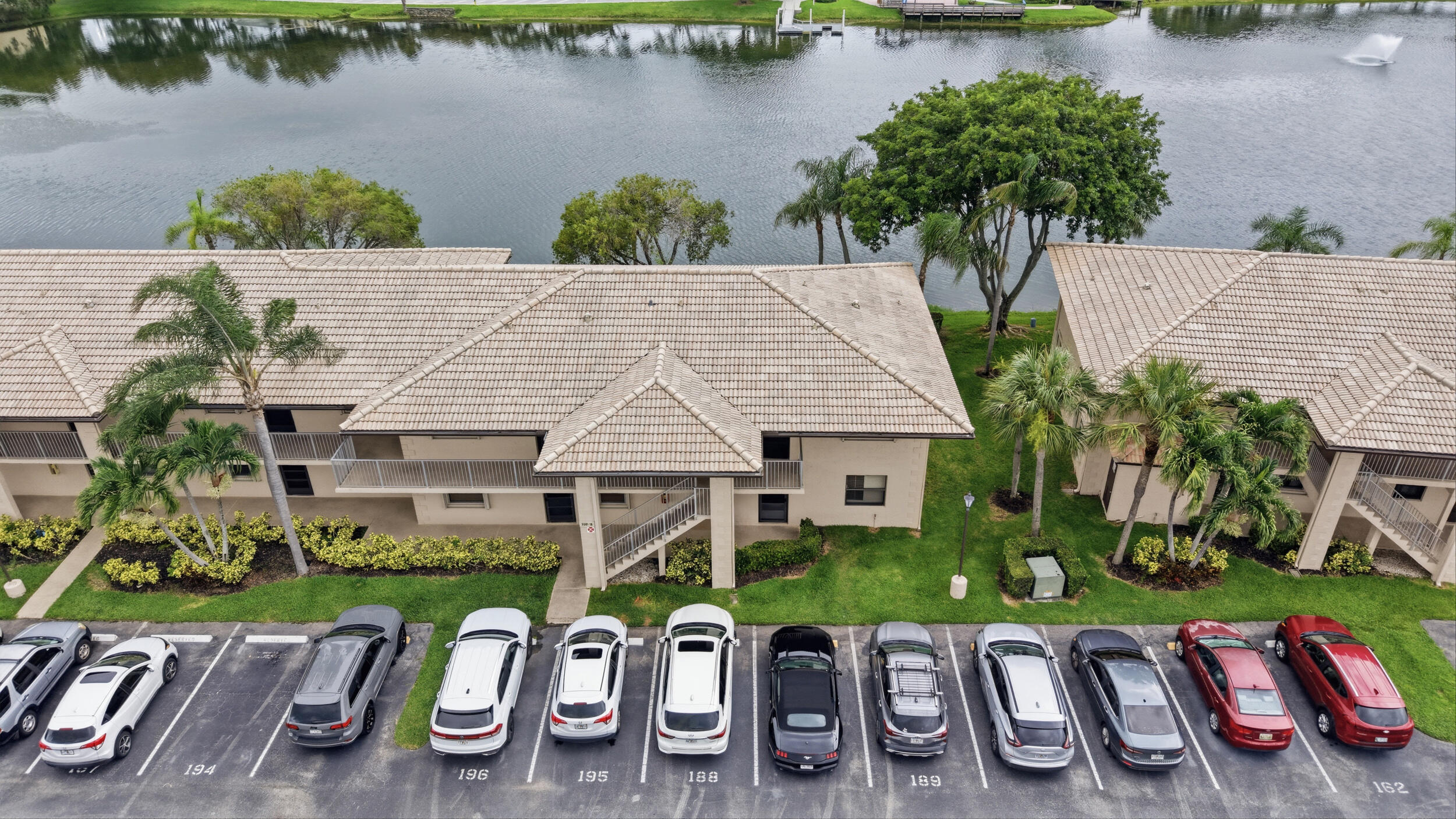 5501 Lakeside Drive 207