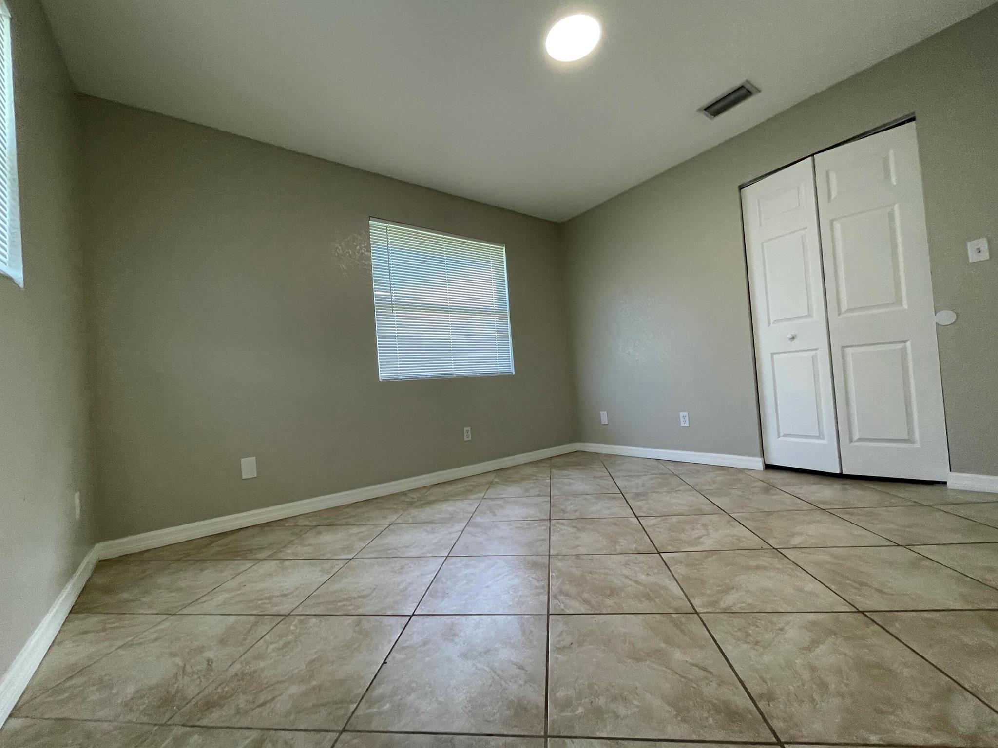 SAN LUCIE PLAZA SUBDIVISI - Residential Lease