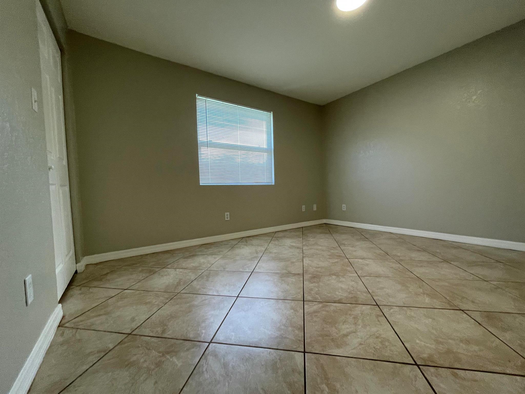 SAN LUCIE PLAZA SUBDIVISI - Residential Lease