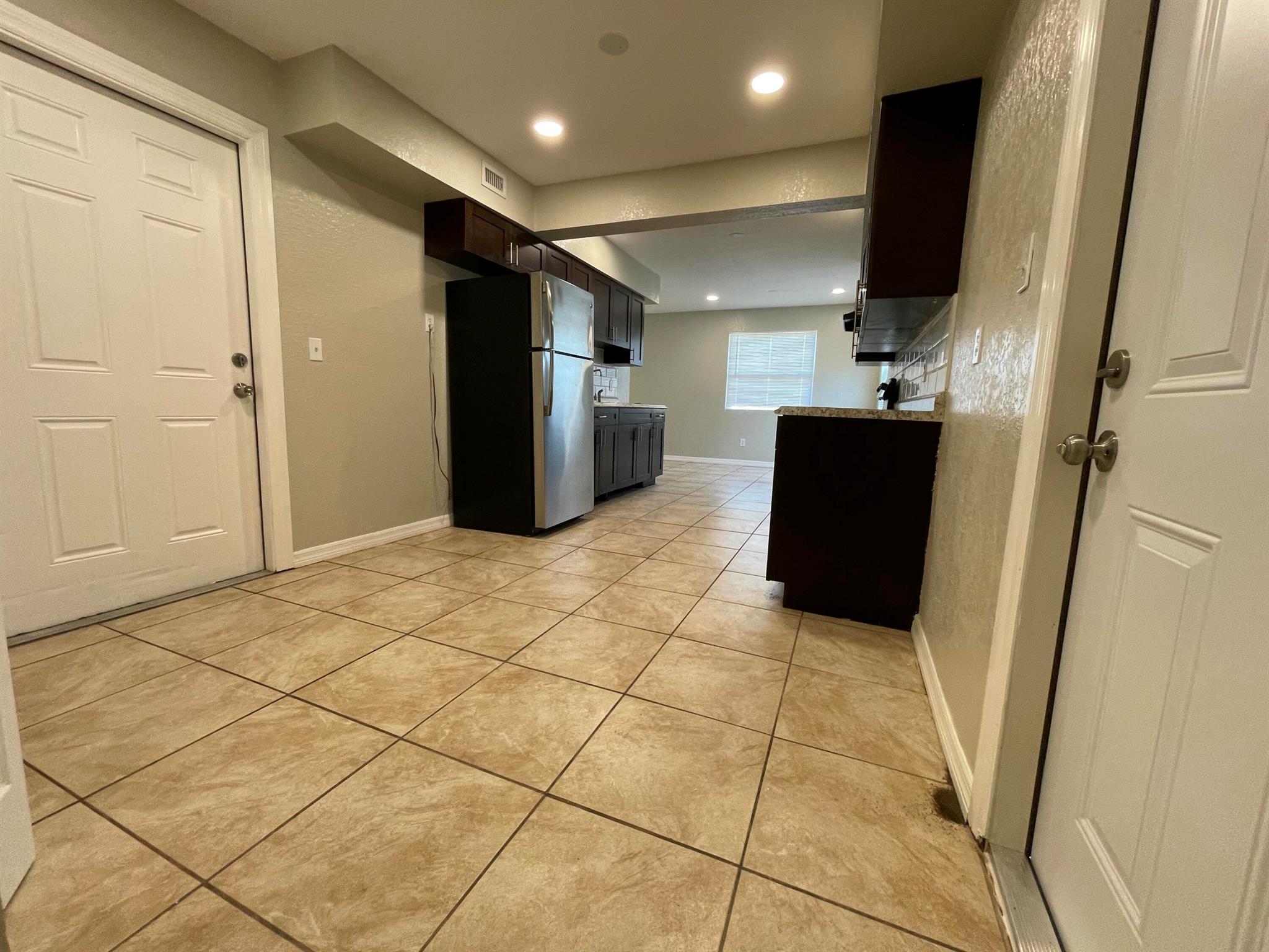 SAN LUCIE PLAZA SUBDIVISI - Residential Lease