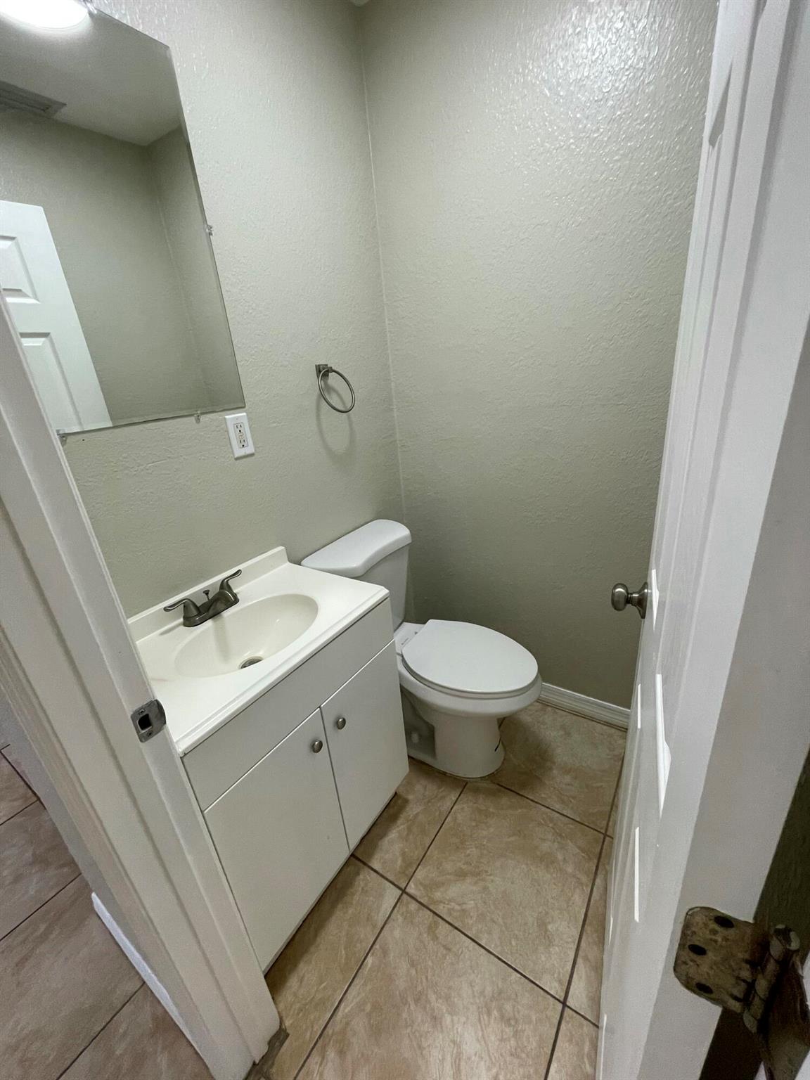 SAN LUCIE PLAZA SUBDIVISI - Residential Lease
