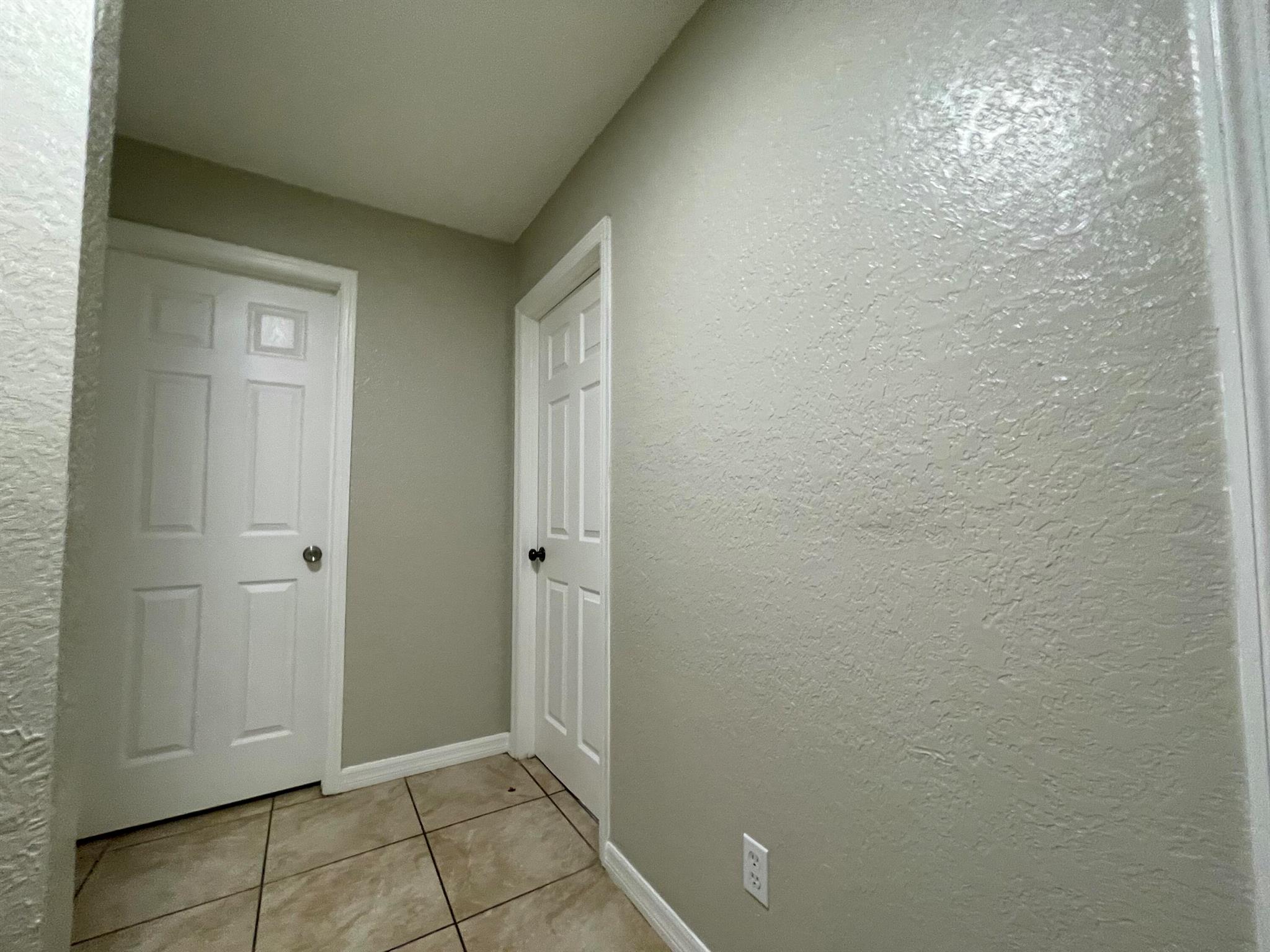 SAN LUCIE PLAZA SUBDIVISI - Residential Lease