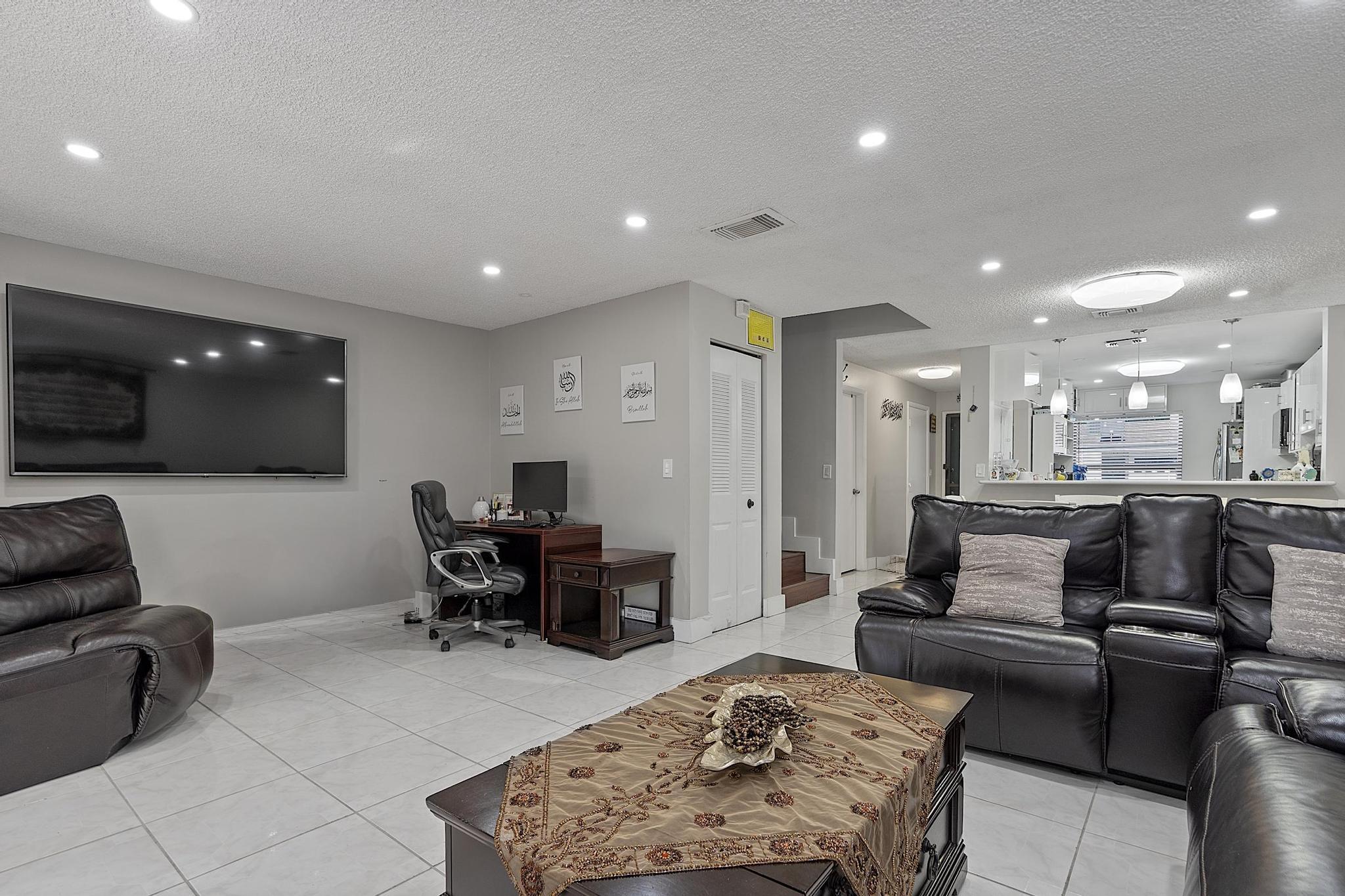 WESTVIEW CONDOMINIUM NO EIGHT - Residential