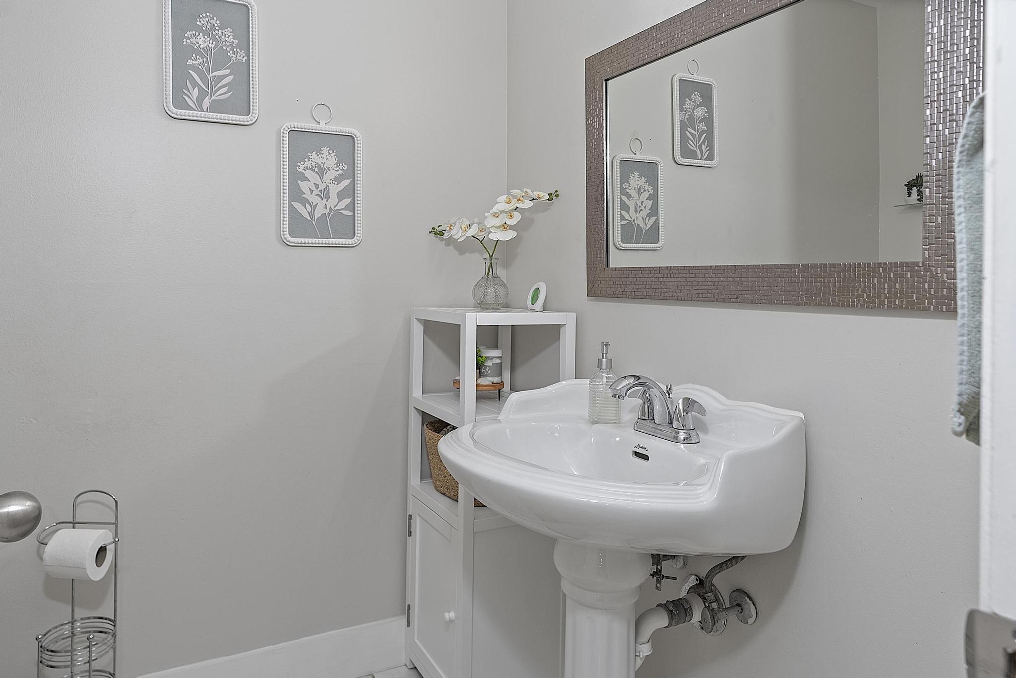 WESTVIEW CONDOMINIUM NO EIGHT - Residential