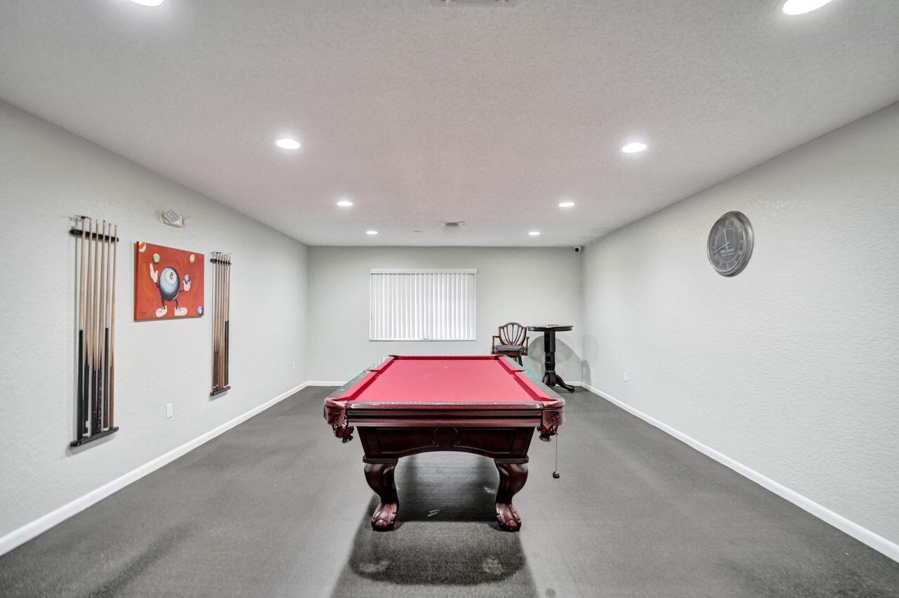 ORIOLE GOLF & TENNIS CLUB CONDO - Residential