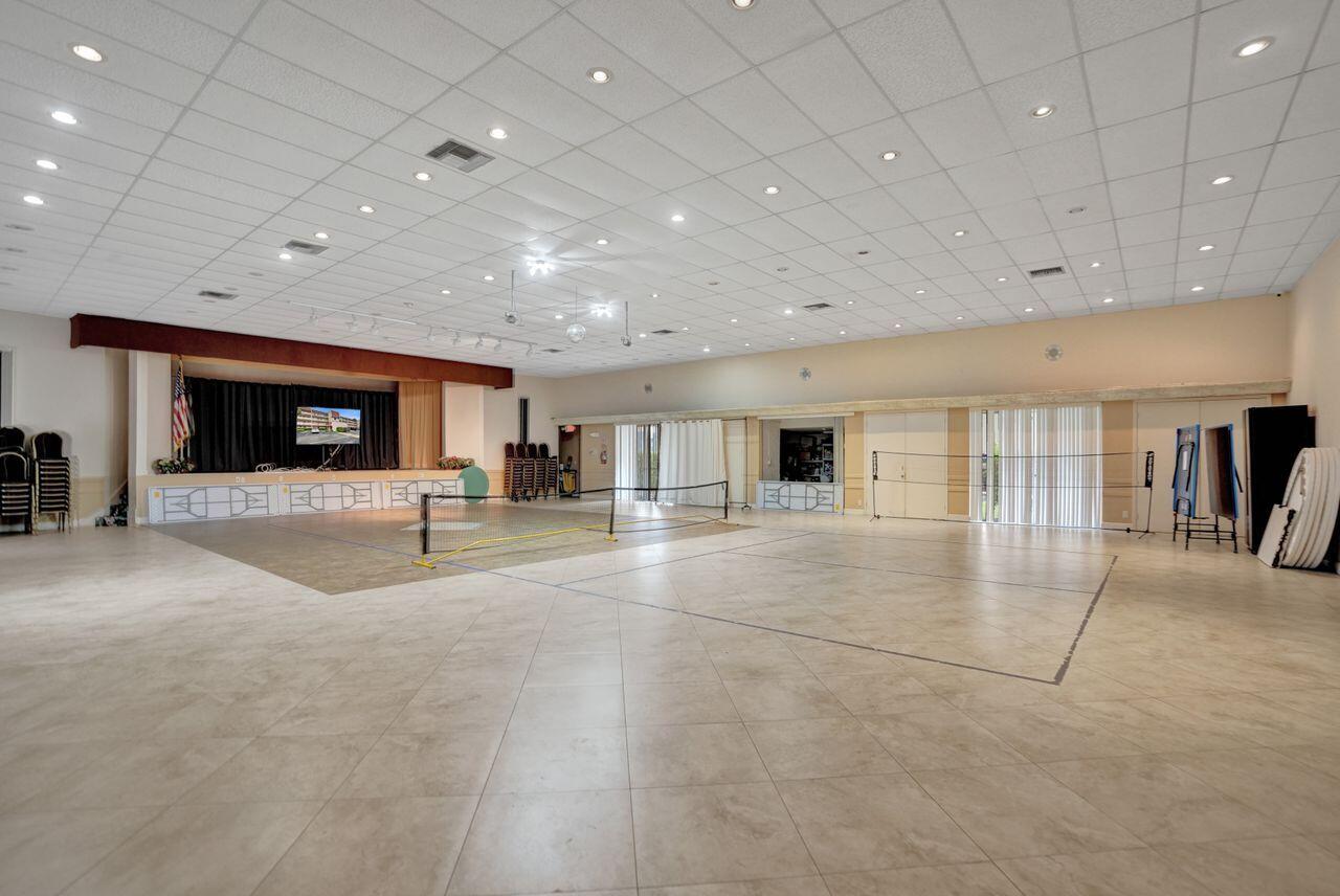 ORIOLE GOLF & TENNIS CLUB CONDO - Residential