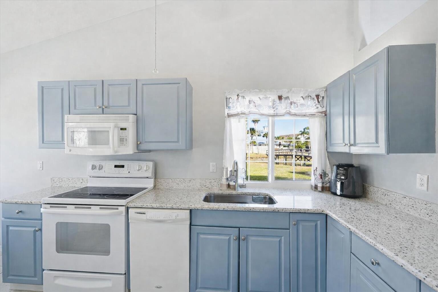 ''''''TOWN OF CONCORD CONDO, THE'''''' - Residential