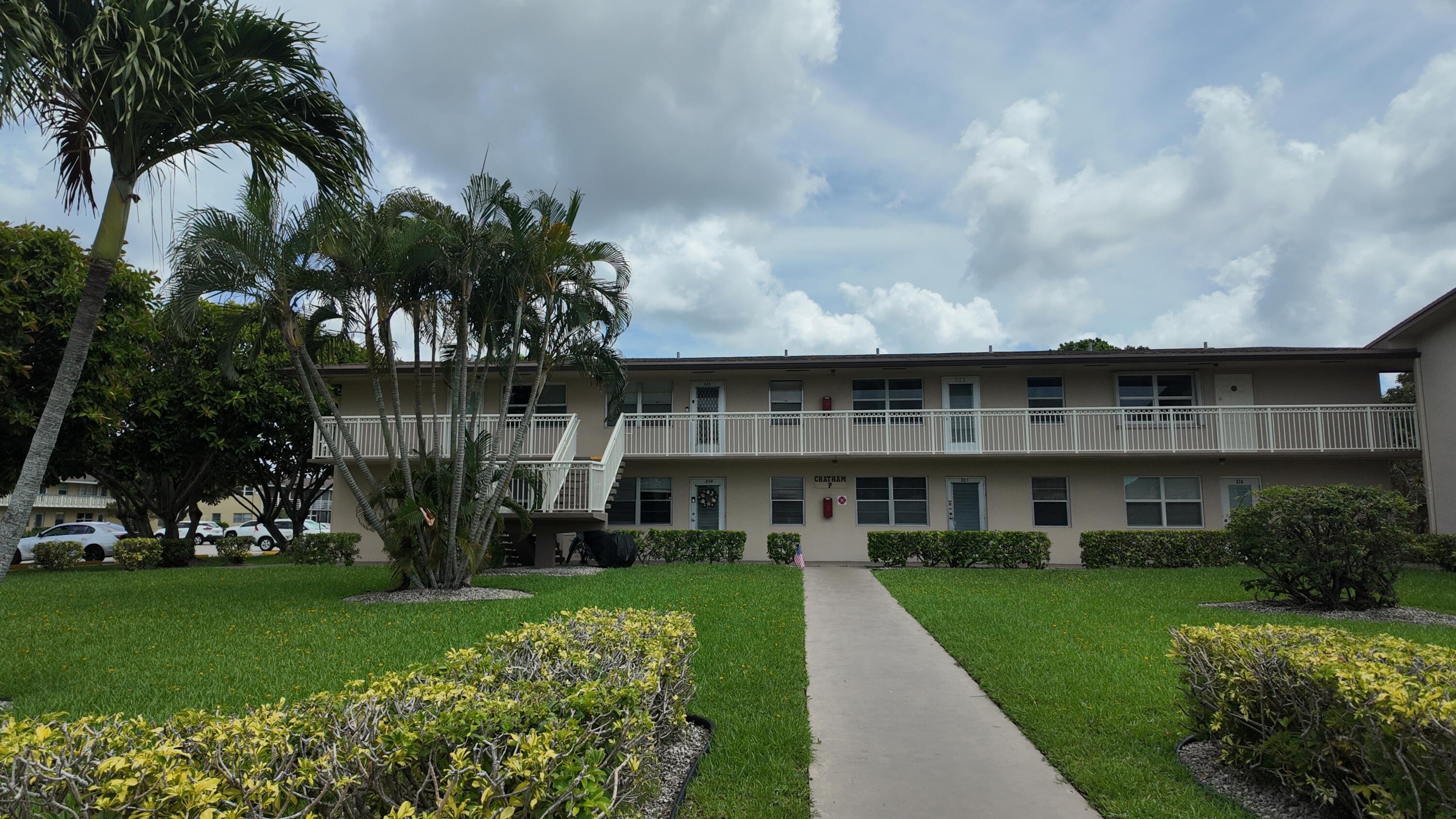 Photo 1 of 22 — 326 Chatham P 326, West Palm Beach, FL 33417