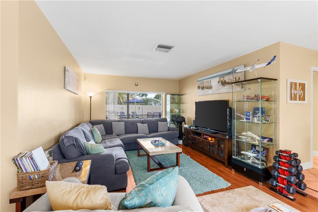 Mirror Lake Estates Sec F - Residential