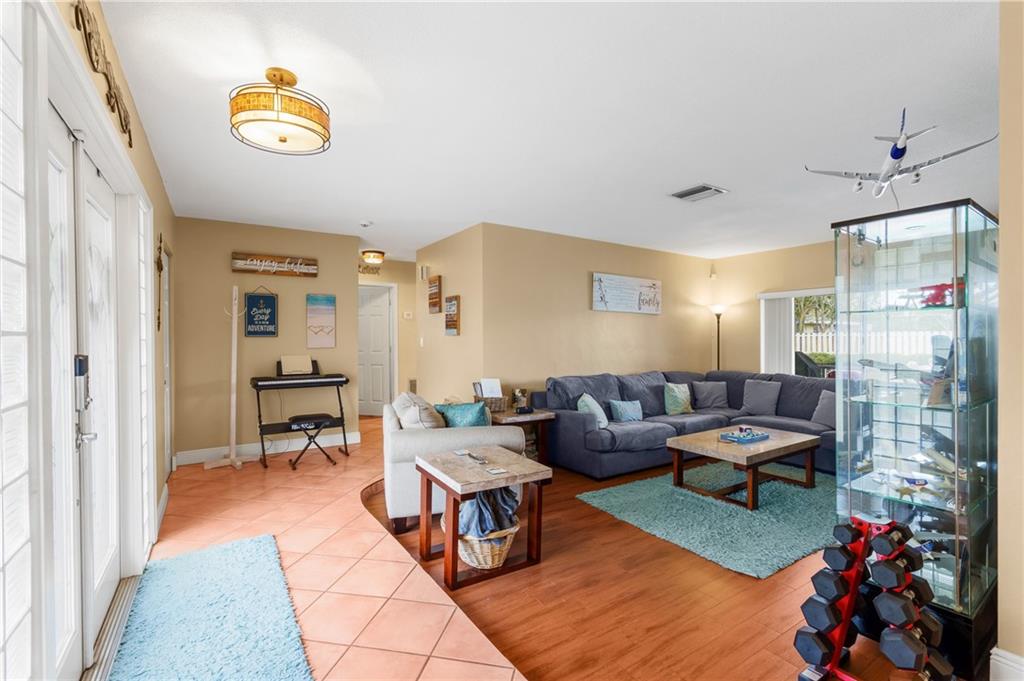 Mirror Lake Estates Sec F - Residential