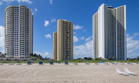 Condominium in Singer Island FL 2800 Ocean Drive Dr.jpg