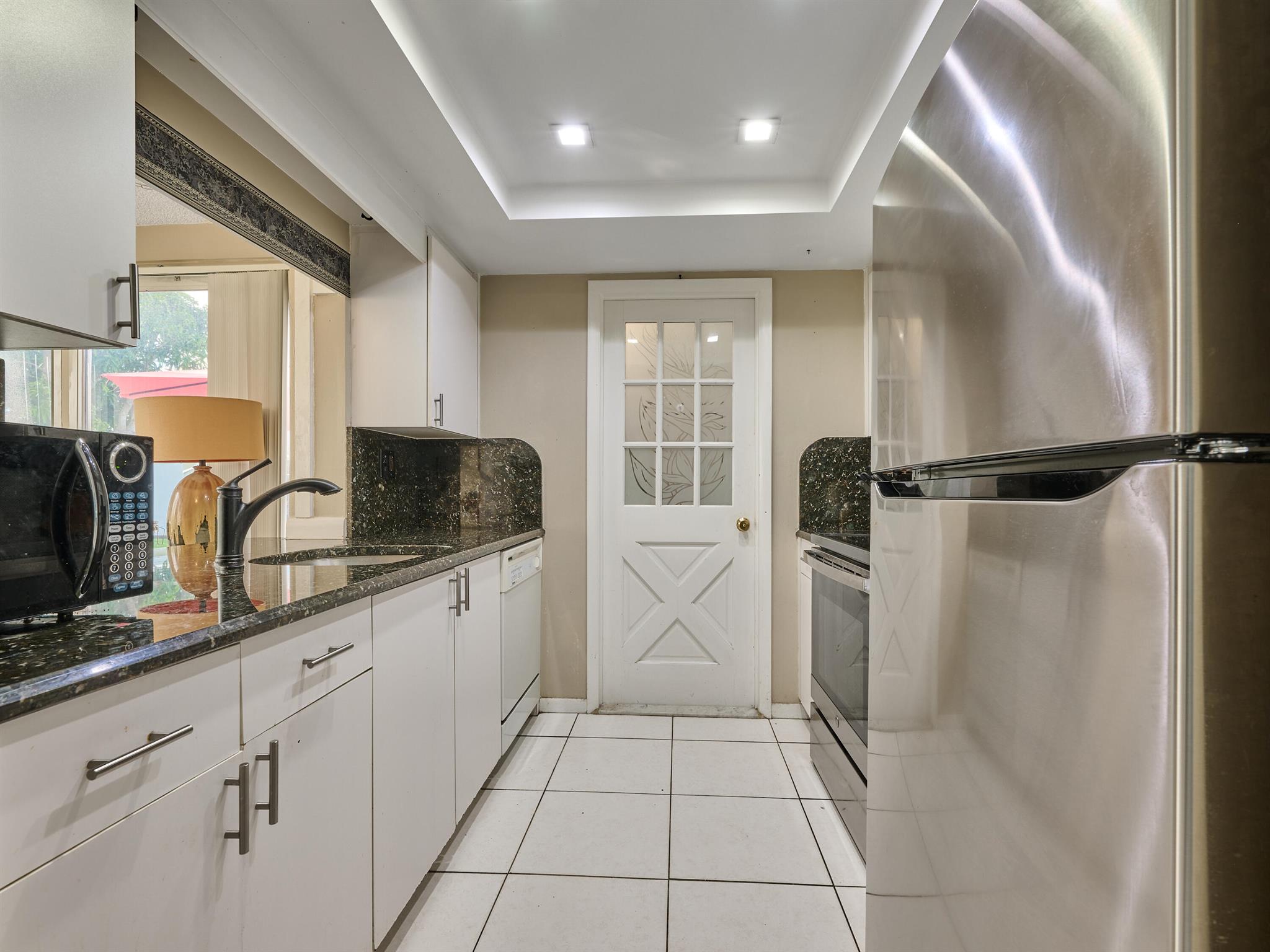 PALM BEACH LEISUREVILLE S - Residential Lease