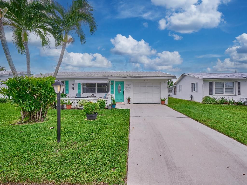 Photo of 519 SW 18th Street, Boynton Beach, FL 33426 (MLS # R11148770)