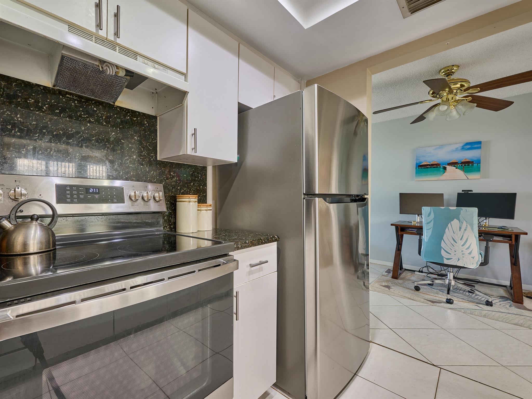 PALM BEACH LEISUREVILLE S - Residential Lease