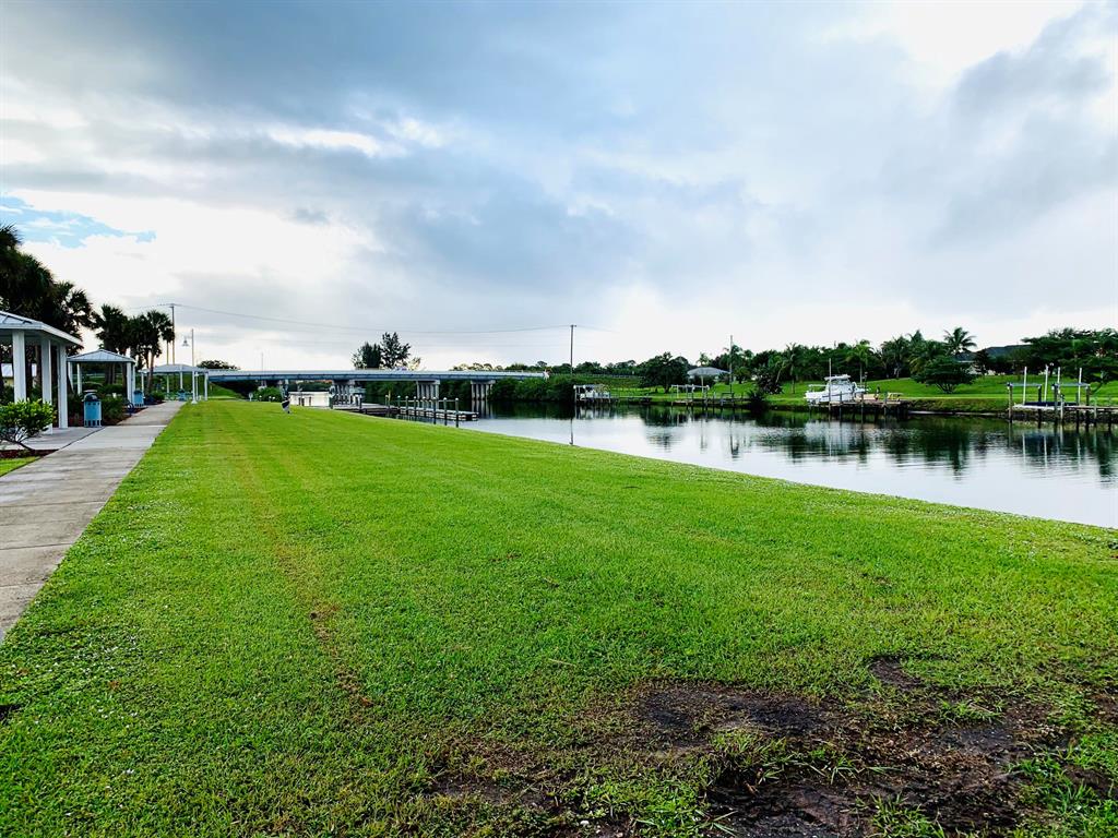 PORT ST LUCIE SECTION 18 - Residential