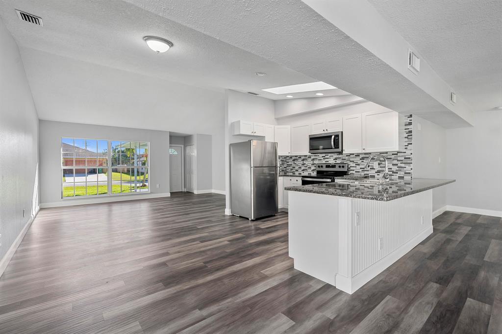 PORT ST LUCIE SECTION 18 - Residential