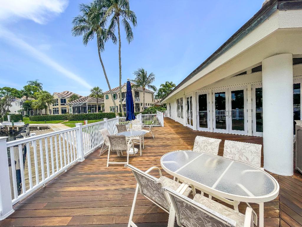 Oak Harbour Condo - Residential