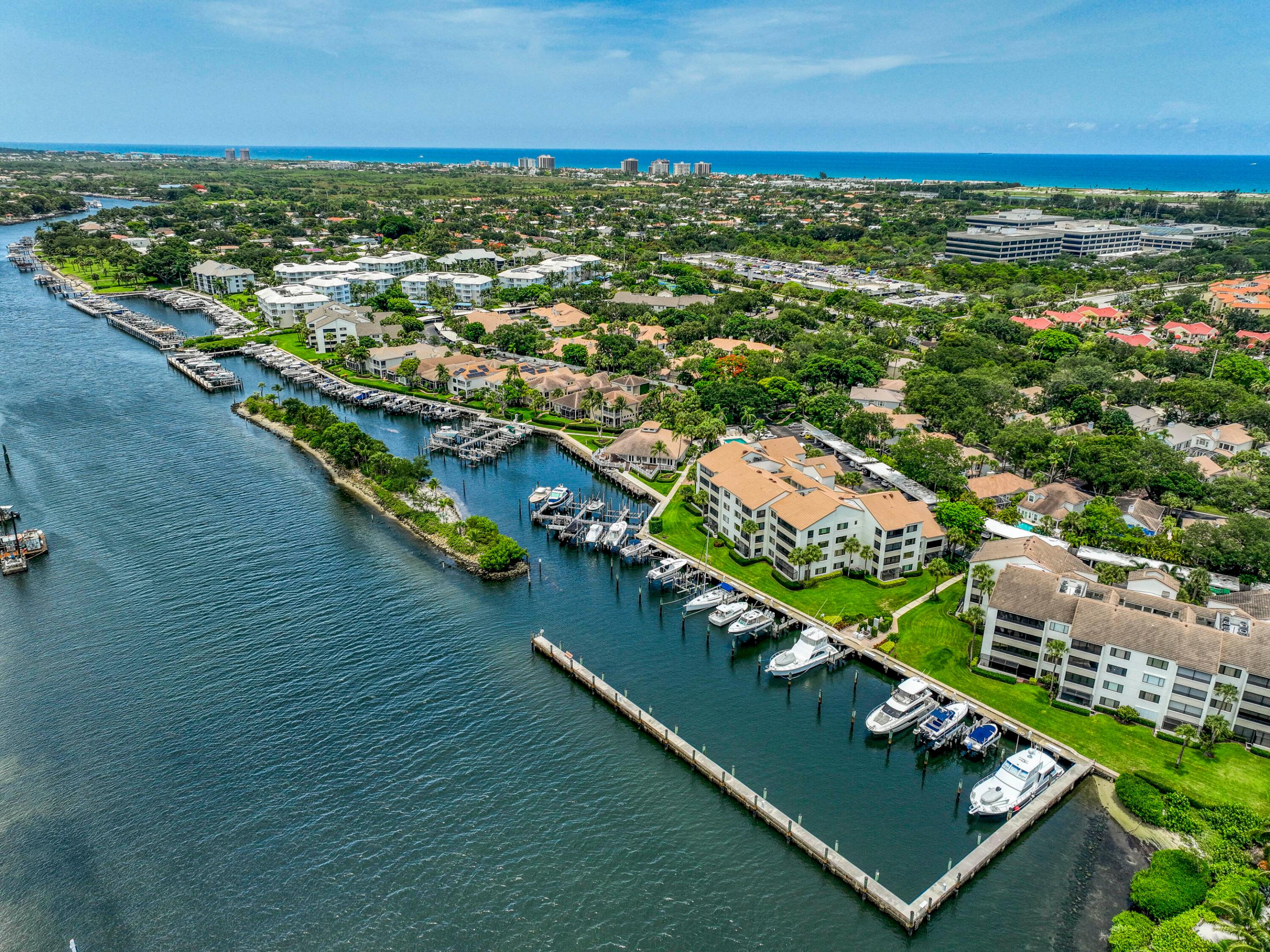 Oak Harbour Condo - Residential