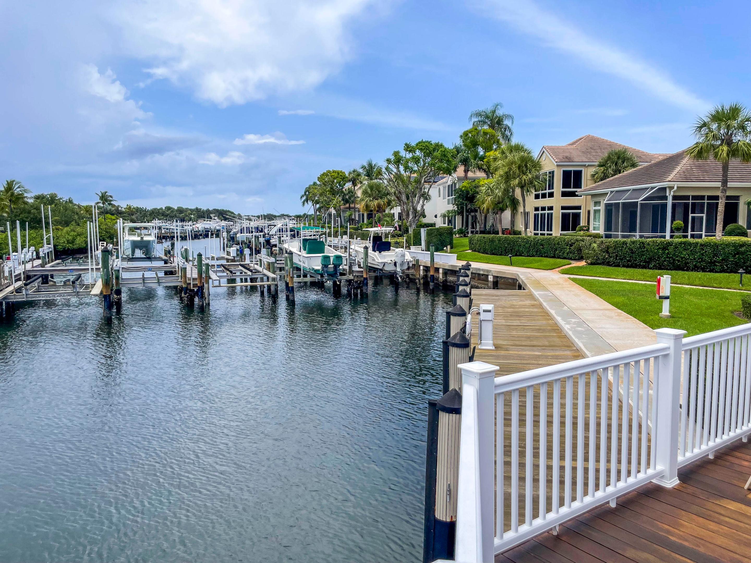 Oak Harbour Condo - Residential